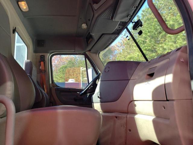 Freightliner Cascadia 1 Image 7