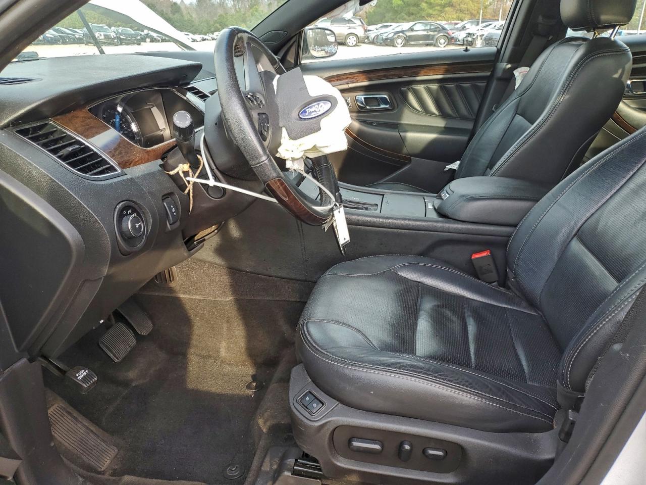 Ford Taurus Limited Image 2