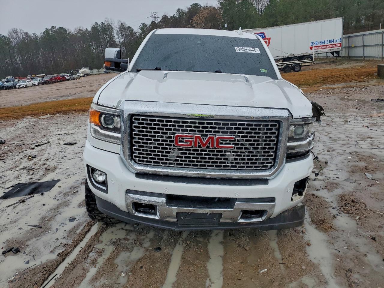 GMC Sierra K2500 Denali Image 5