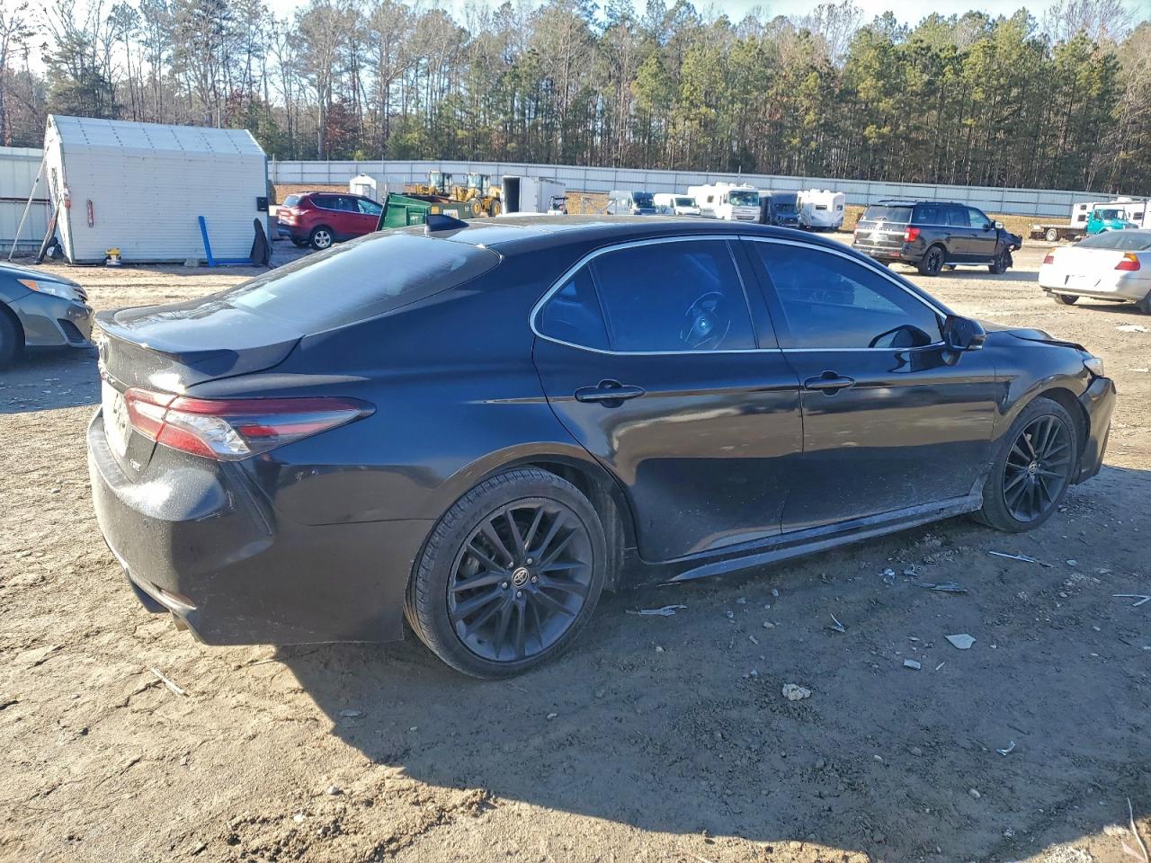 Toyota Camry Xse Image 3