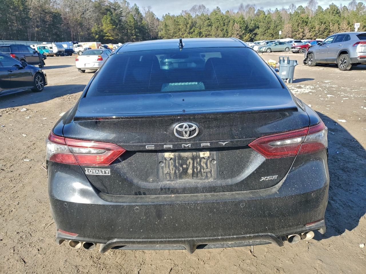 Toyota Camry Xse Image 12