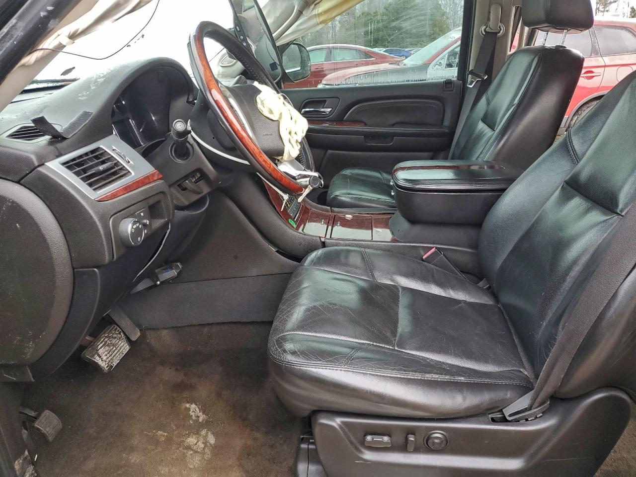 Cadillac Escalade Luxury Image 11