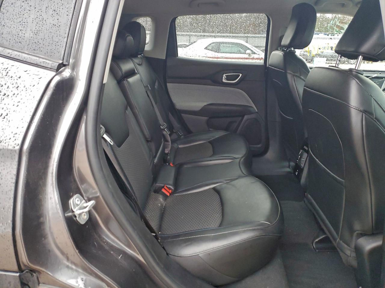 Jeep Compass Latitude Image 10