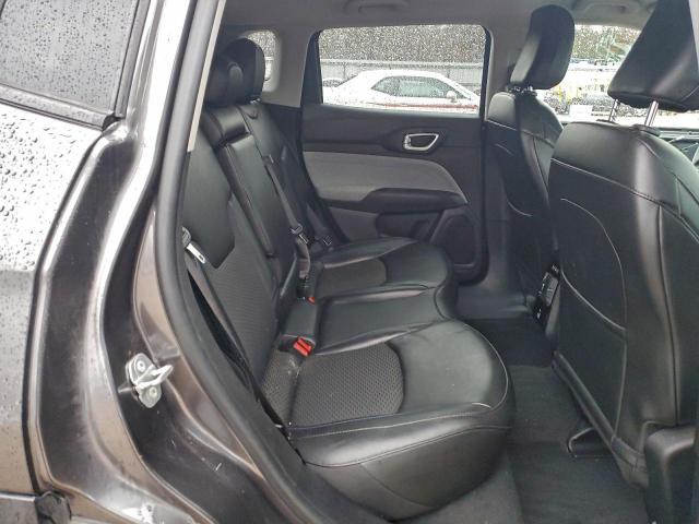 Jeep Compass Latitude Image 10