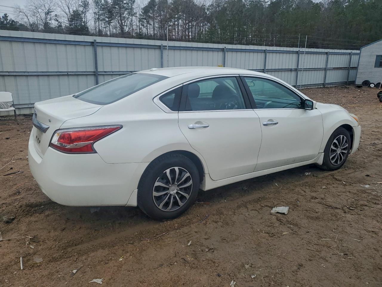 Nissan Altima 2.5 Image 2