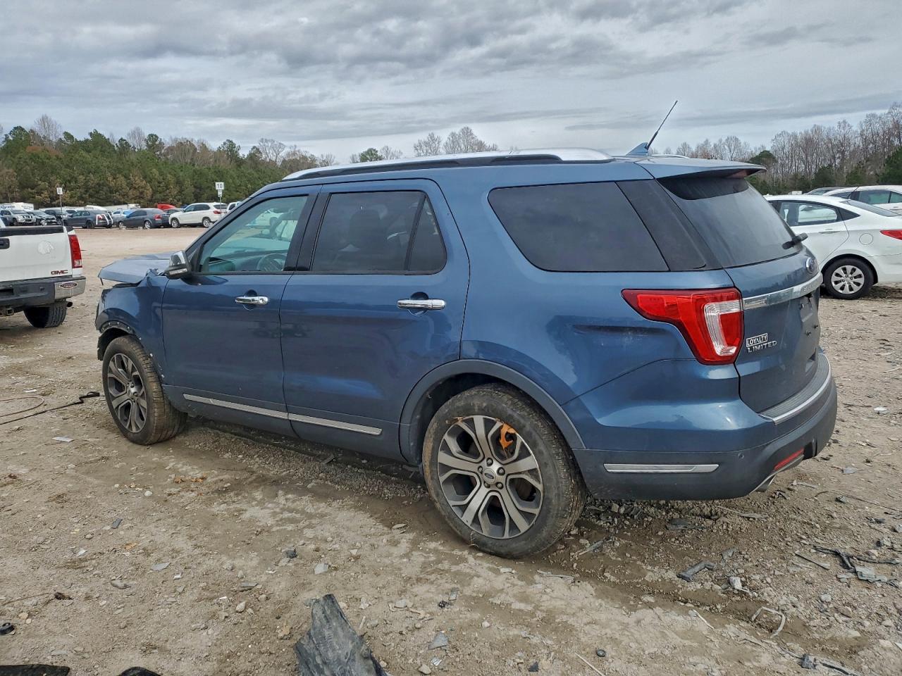 Ford Explorer Limited Image 8