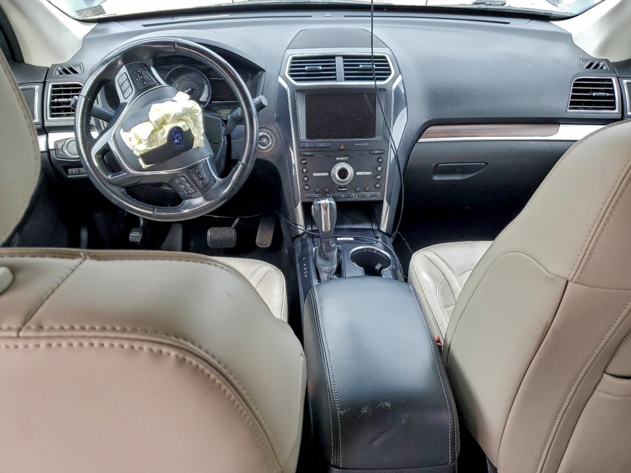 Ford Explorer Limited Image 12