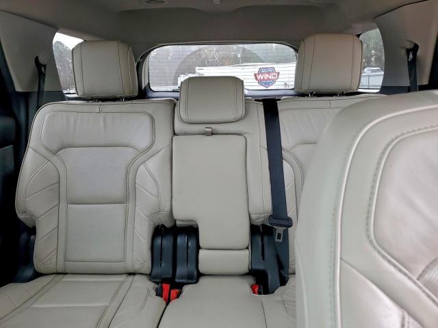 Ford Explorer Limited Image 4