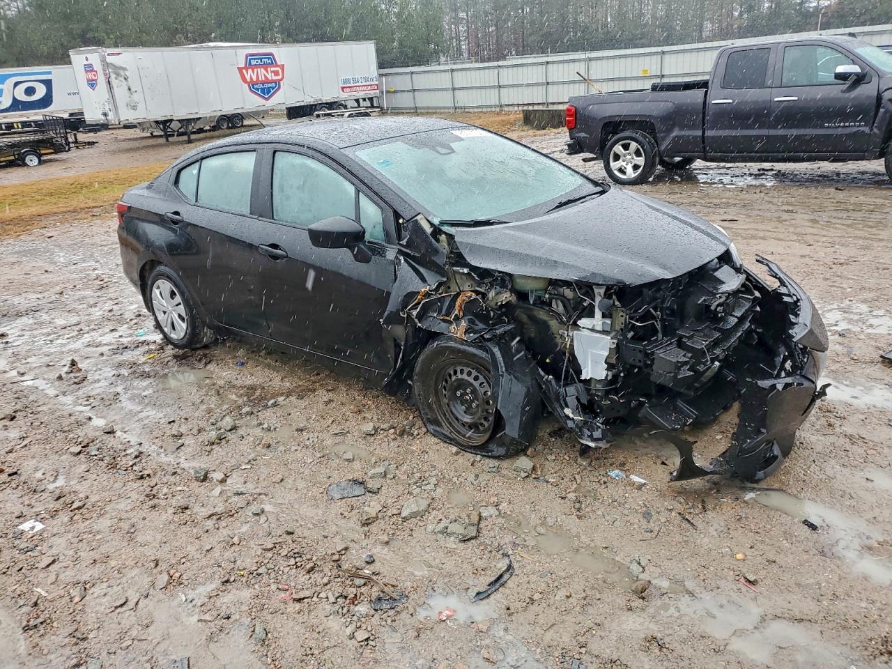 Nissan Versa S Image 8