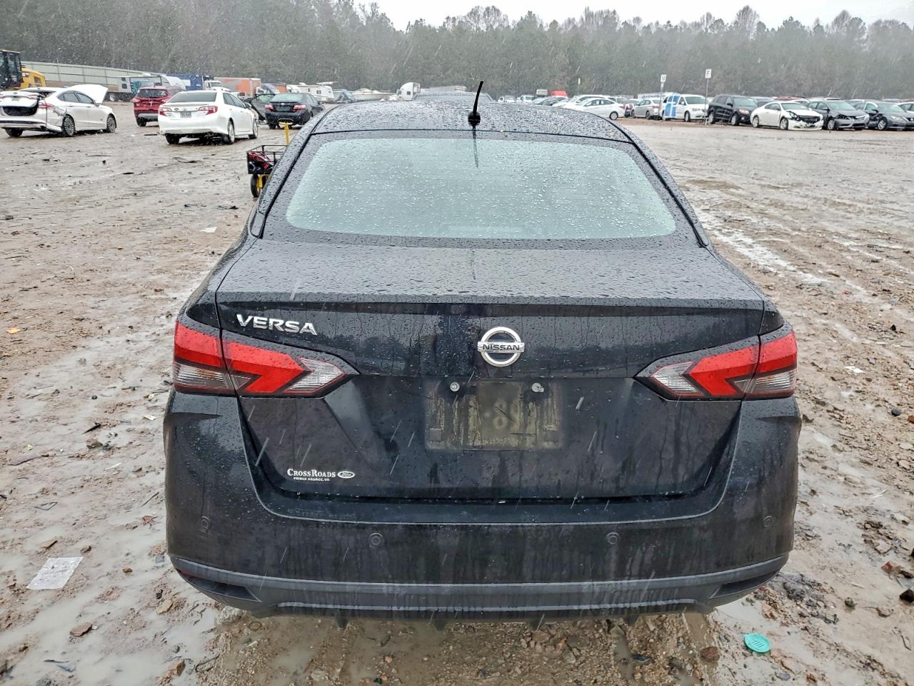 Nissan Versa S Image 9