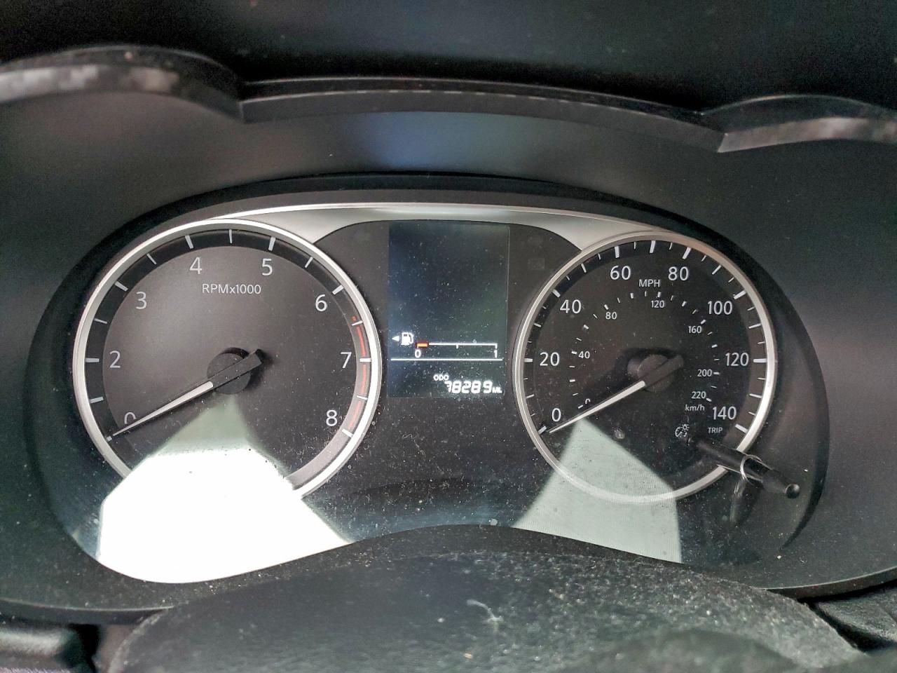 Nissan Versa S Image 10