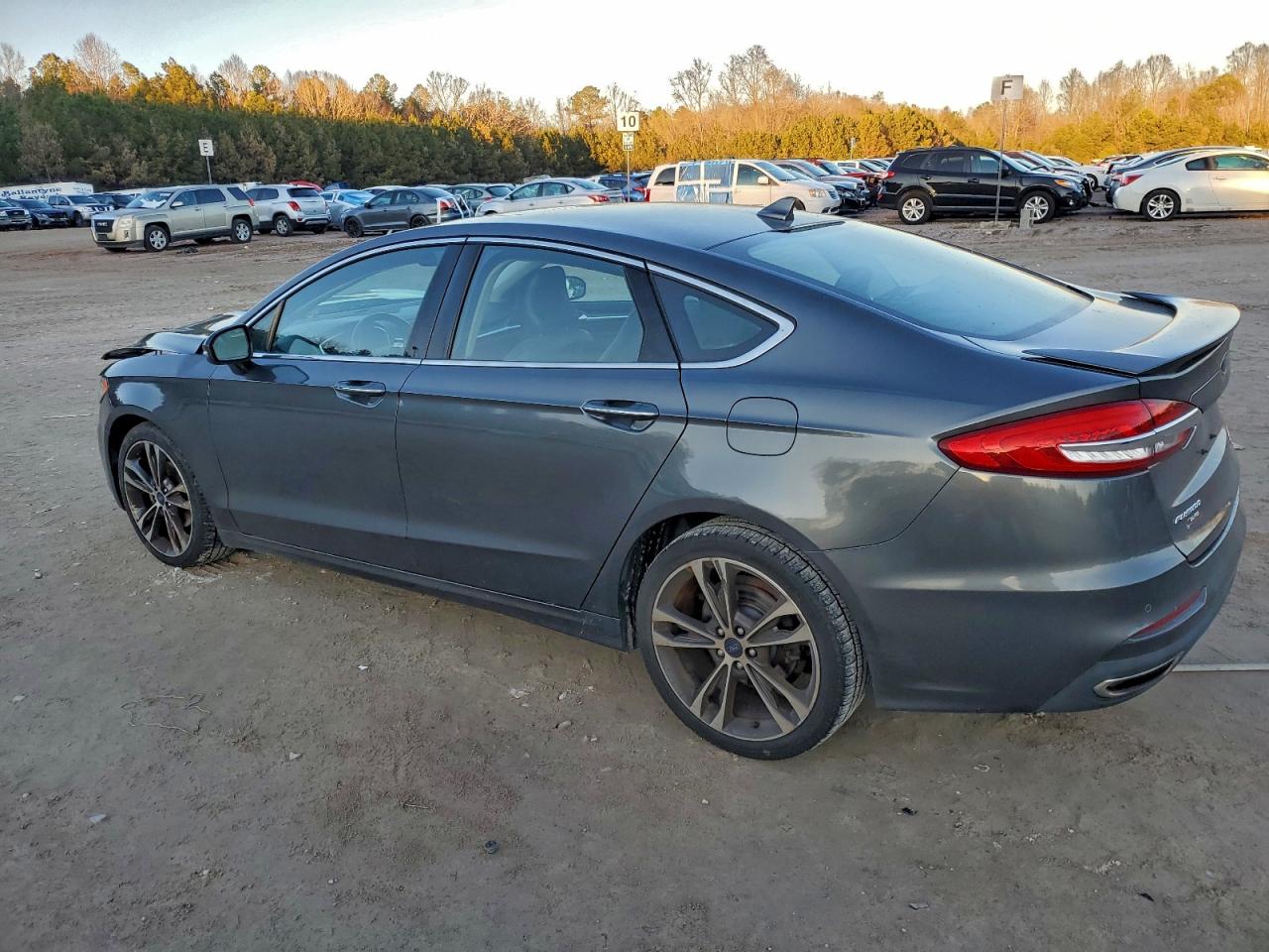 Ford Fusion Titanium Image 3