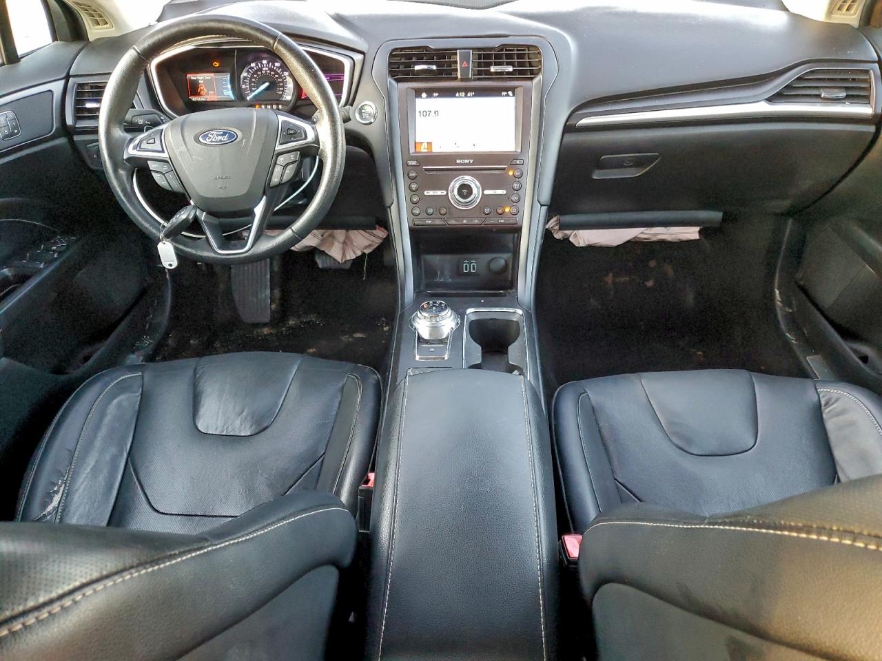 Ford Fusion Titanium Image 4