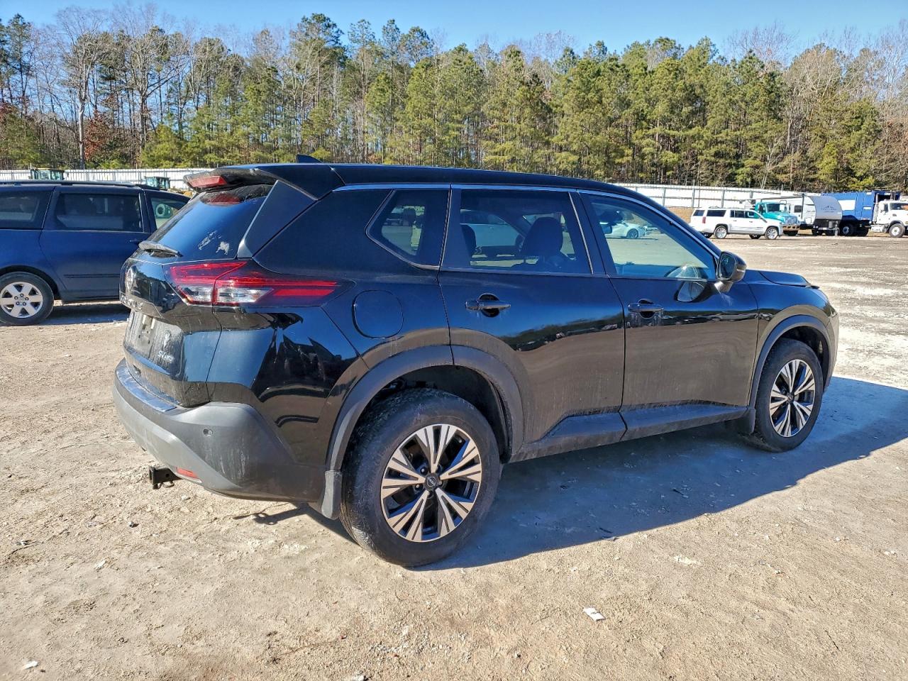 Nissan Rogue Sv Image 2