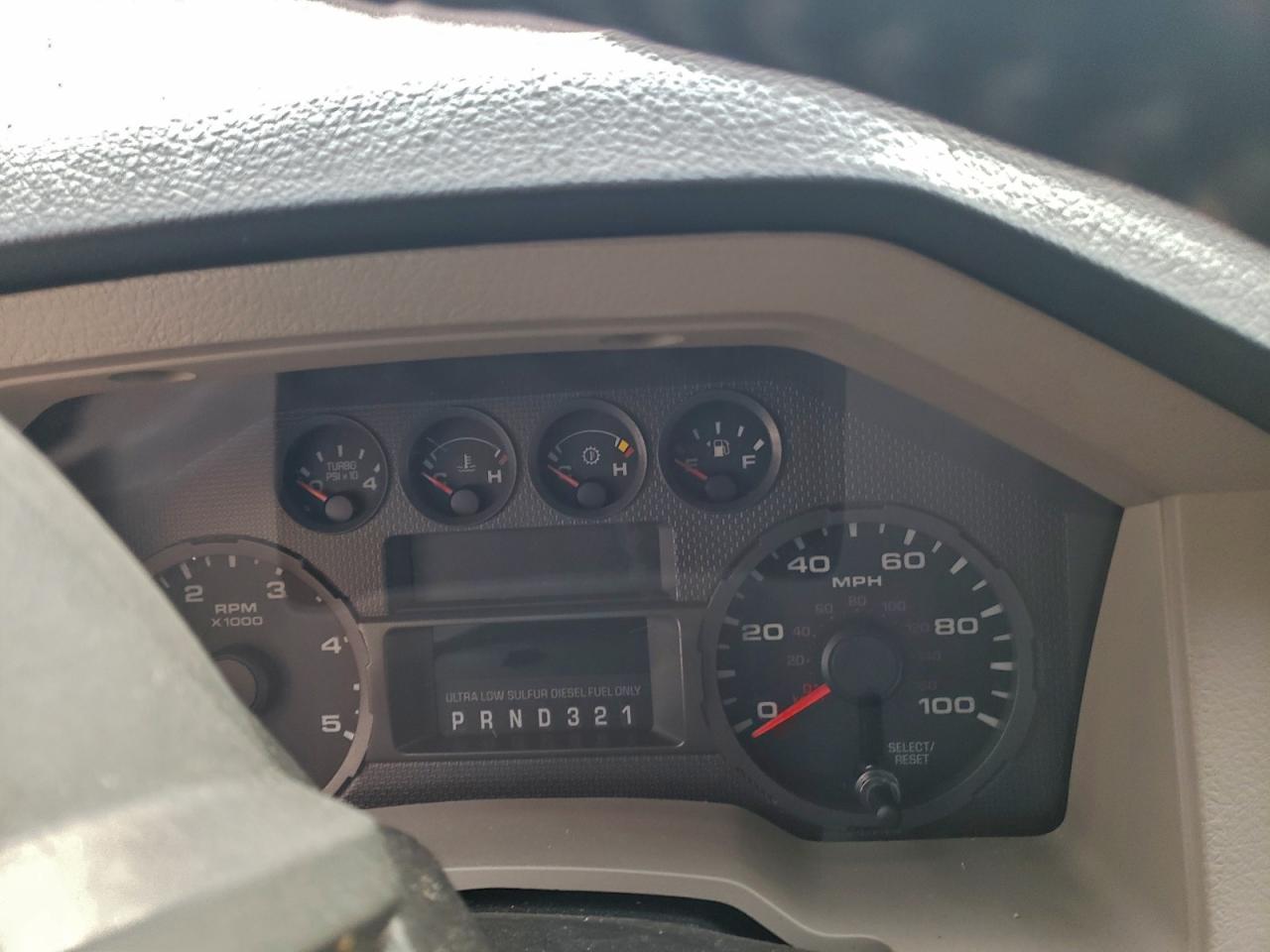 Ford F-350 Super Duty Image 11