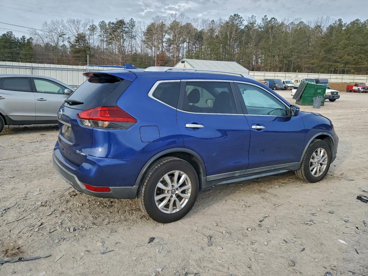 Nissan Rogue S Image 4