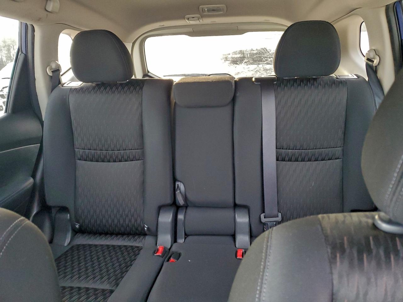 Nissan Rogue S Image 10