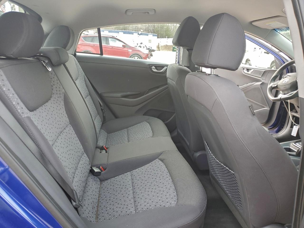 Hyundai Ioniq Blue Image 12