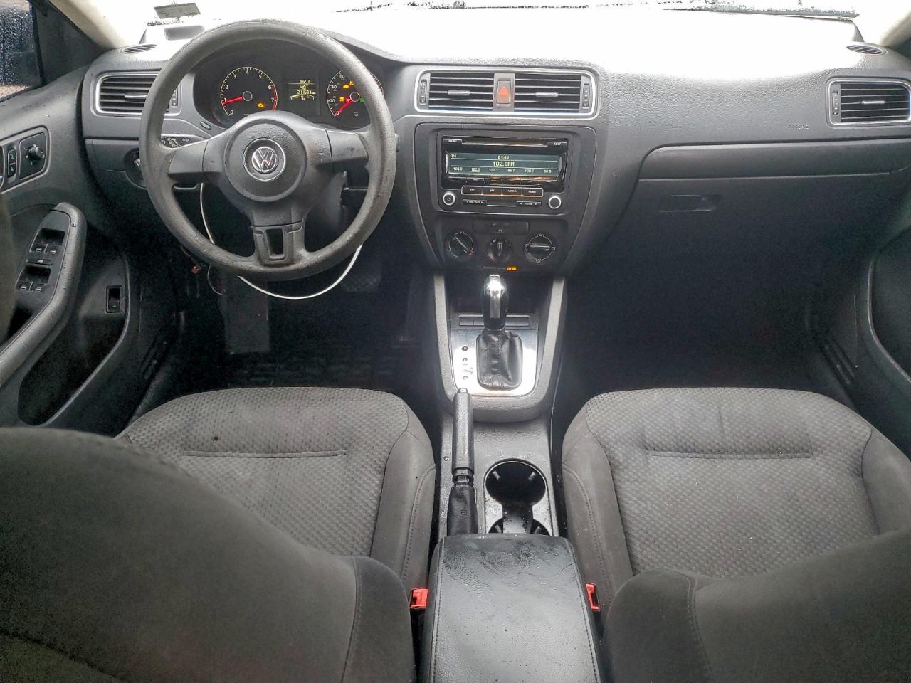 Volkswagen Jetta Base Image 7