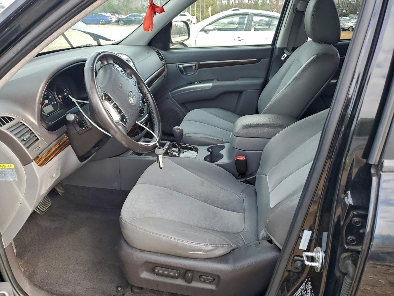 Hyundai SANTA FE Se Image 13