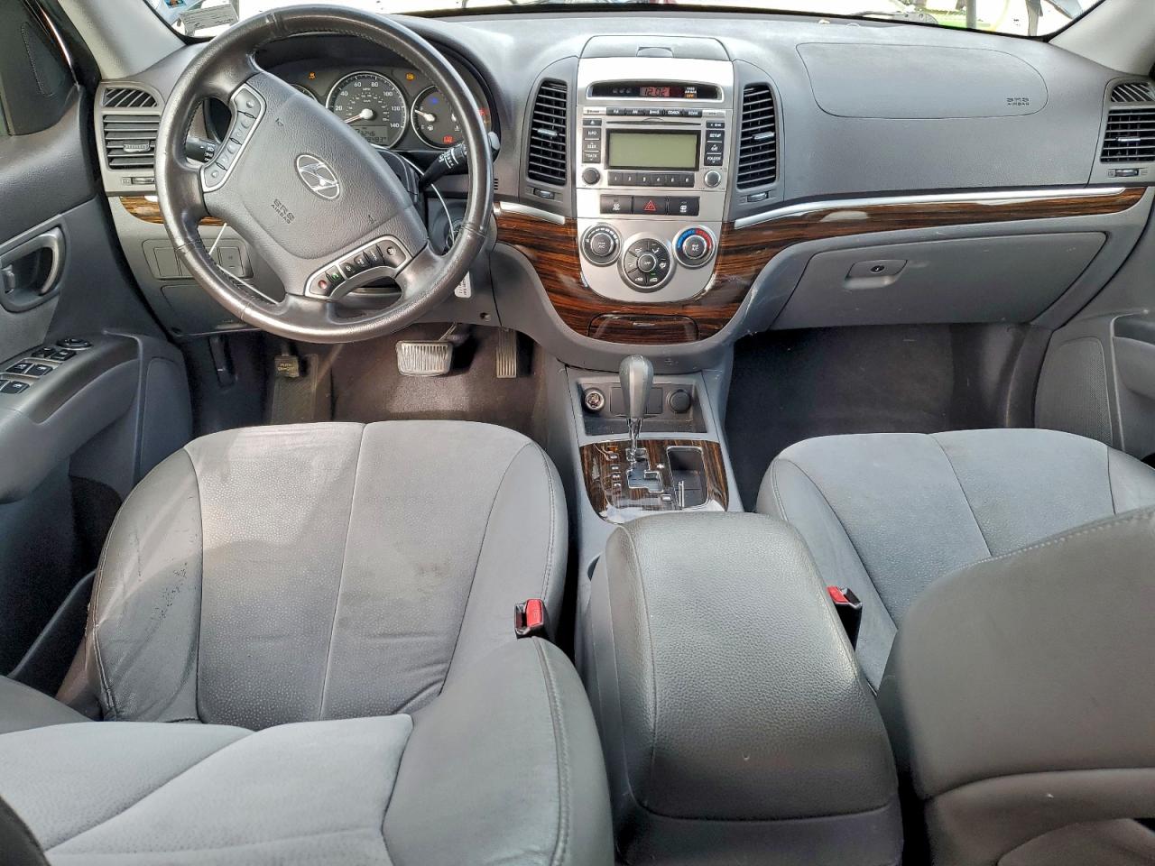 Hyundai SANTA FE Se Image 9