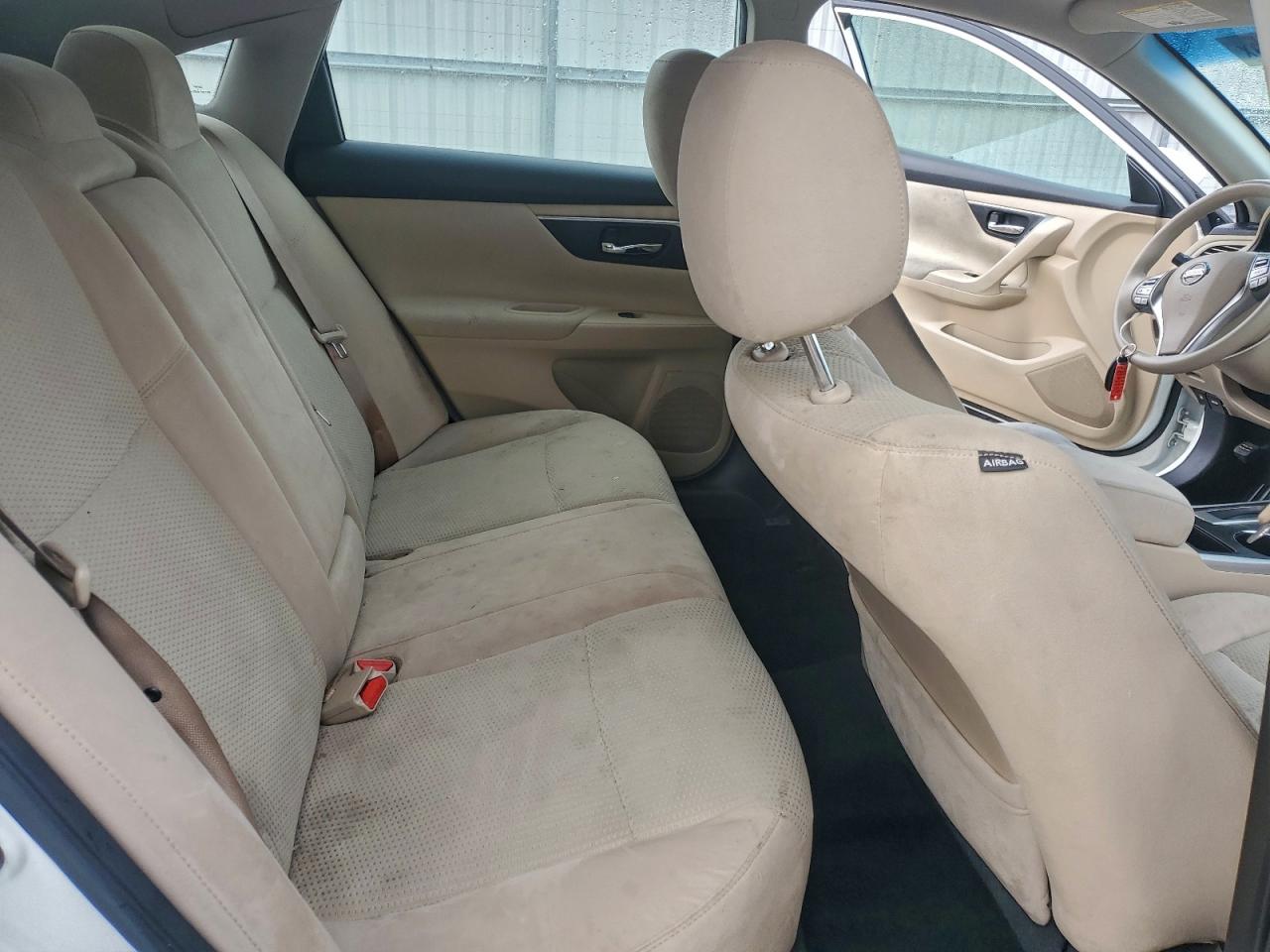 Nissan Altima 2.5 Image 10