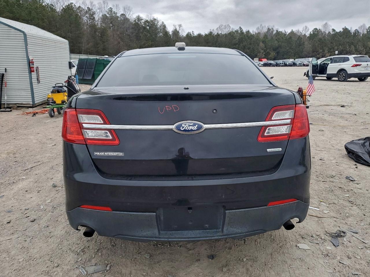 Ford Taurus Police Interceptor Image 5