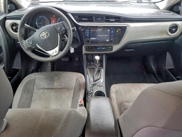 Toyota Corolla L Image 5