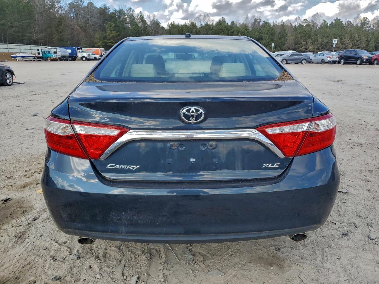 Toyota Camry Xse Image 5
