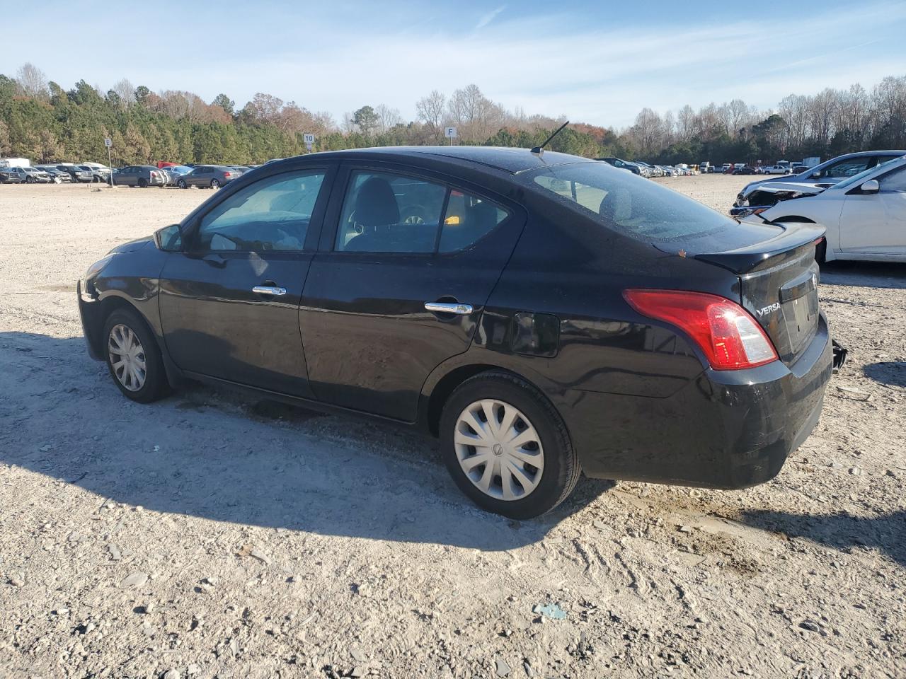 Nissan Versa S Image 2