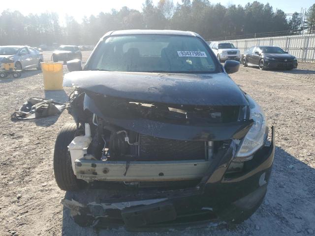 Nissan Versa S Image 5