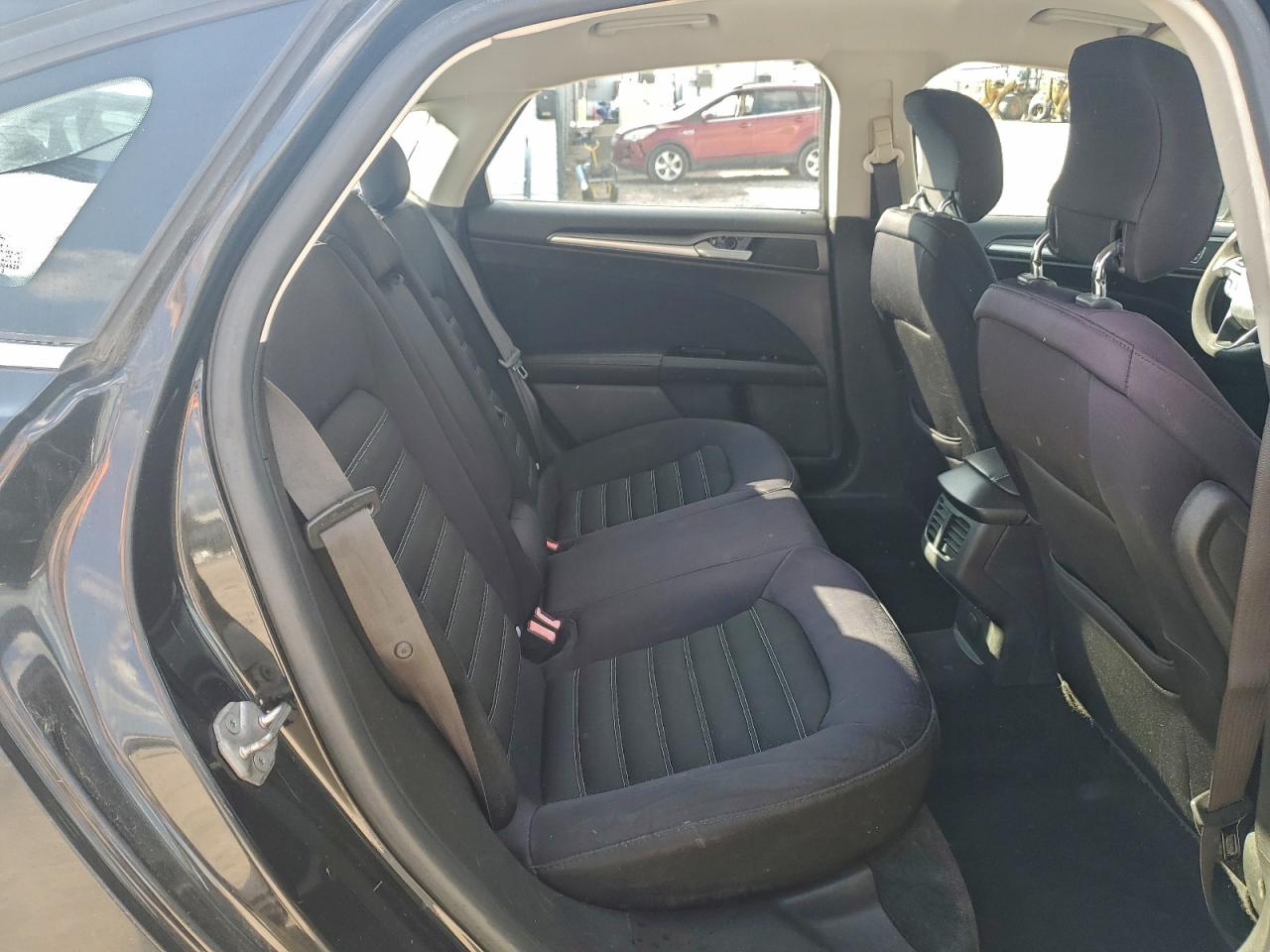 Ford Fusion Se Image 9