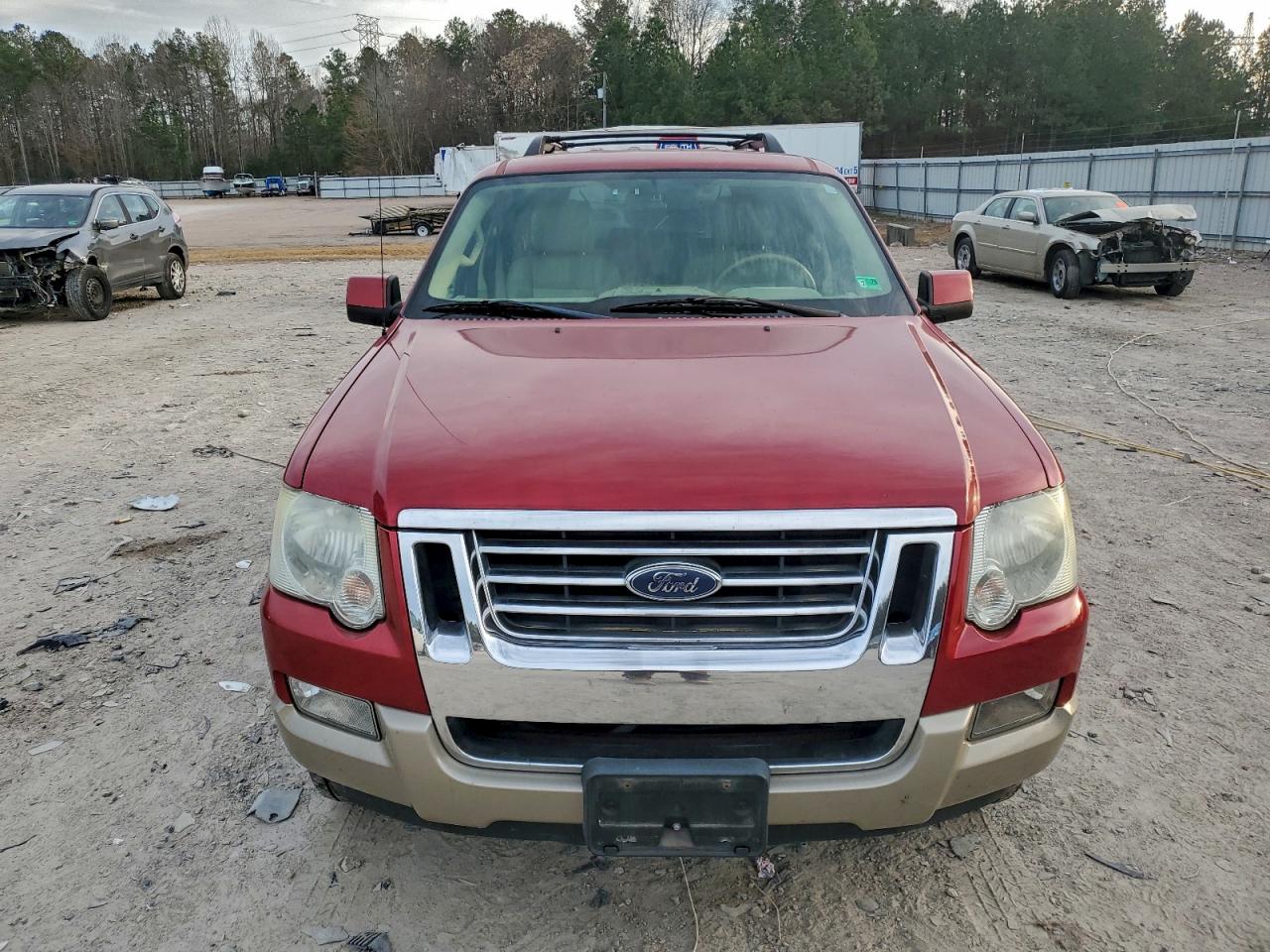 Ford Explorer Eddie Bauer Image 11