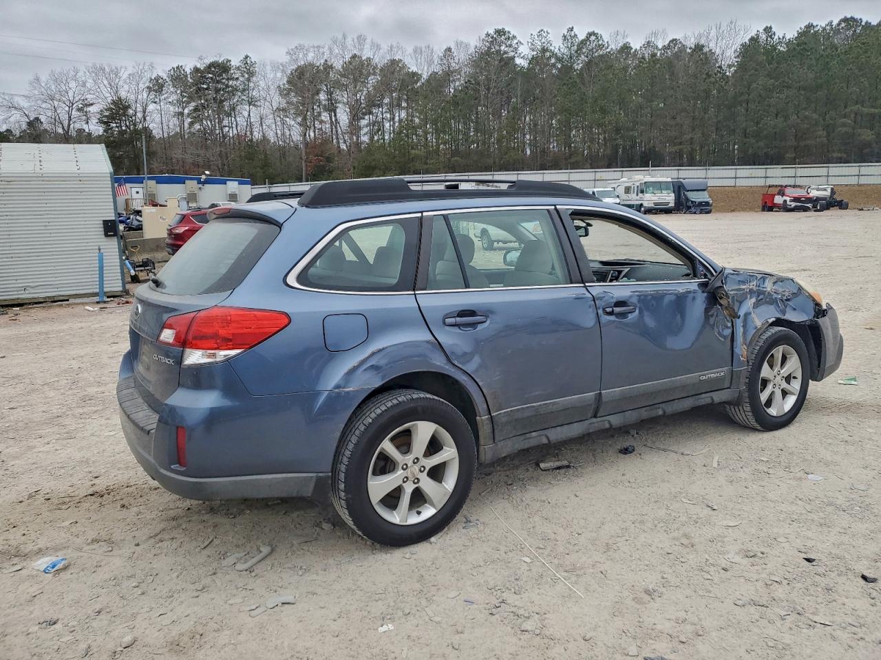 Subaru Outback 2.5i Image 3