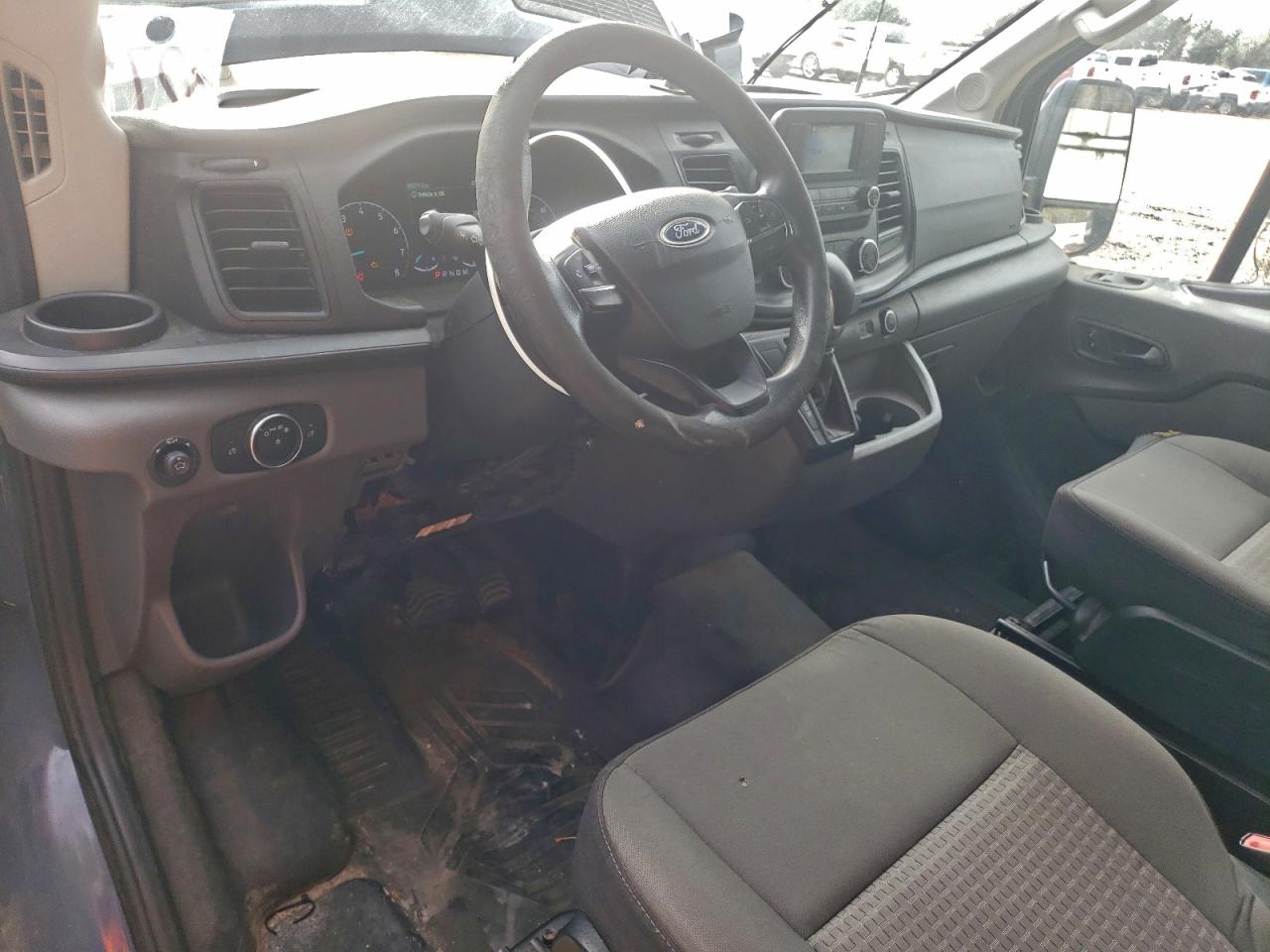 Ford Transit T-250 Image 7