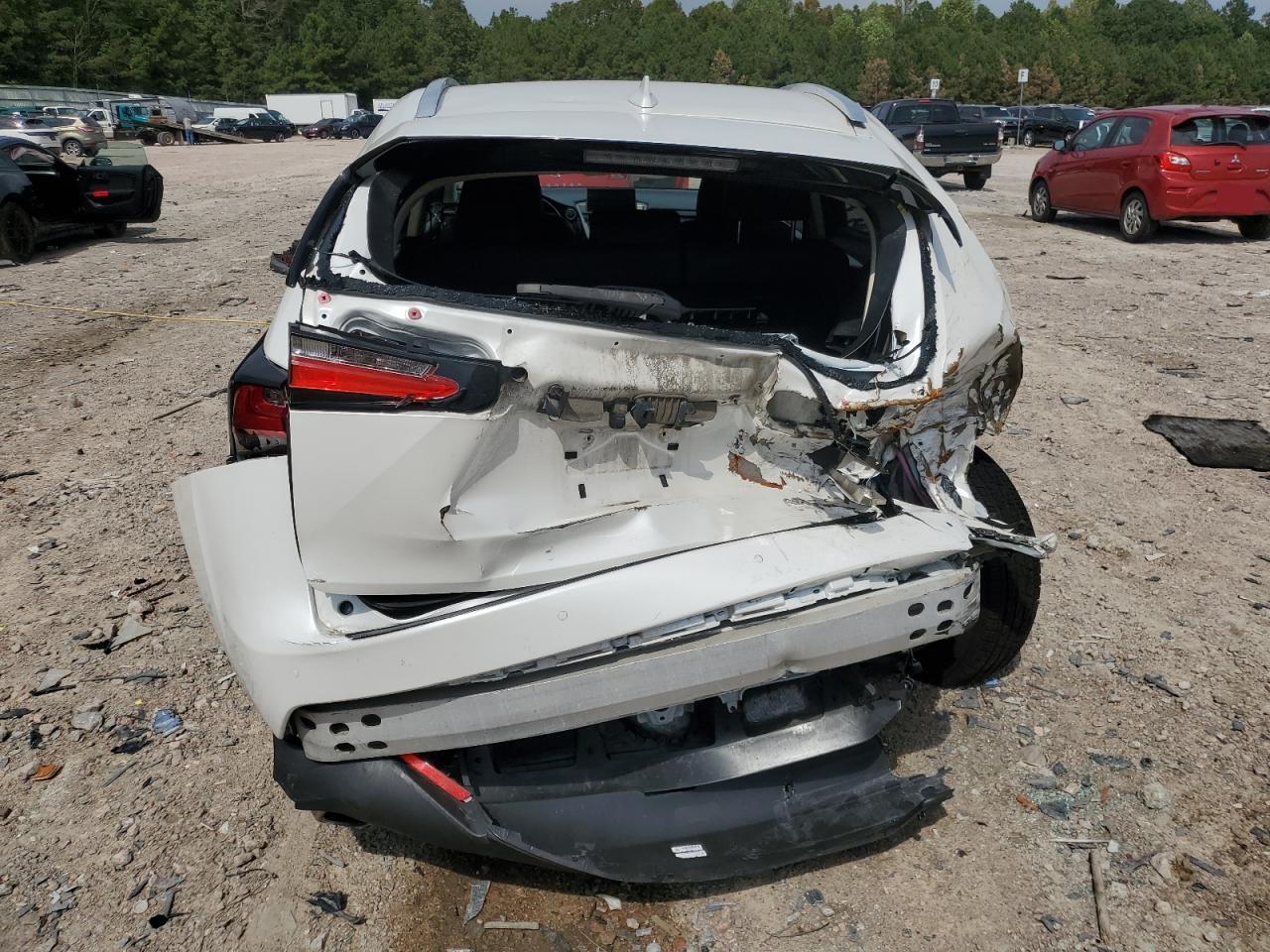 Lexus NX 200t Base Image 8