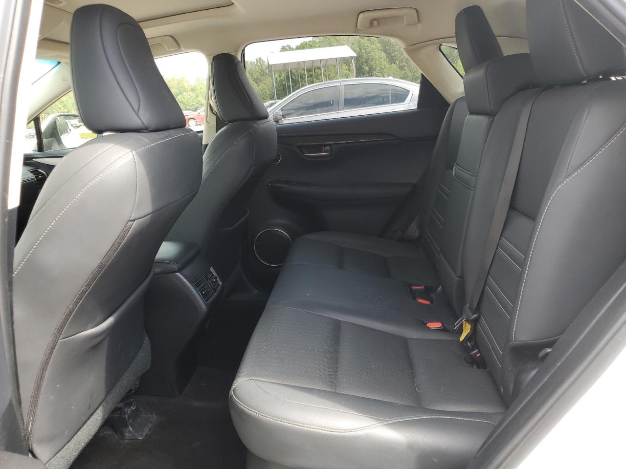 Lexus NX 200t Base Image 14