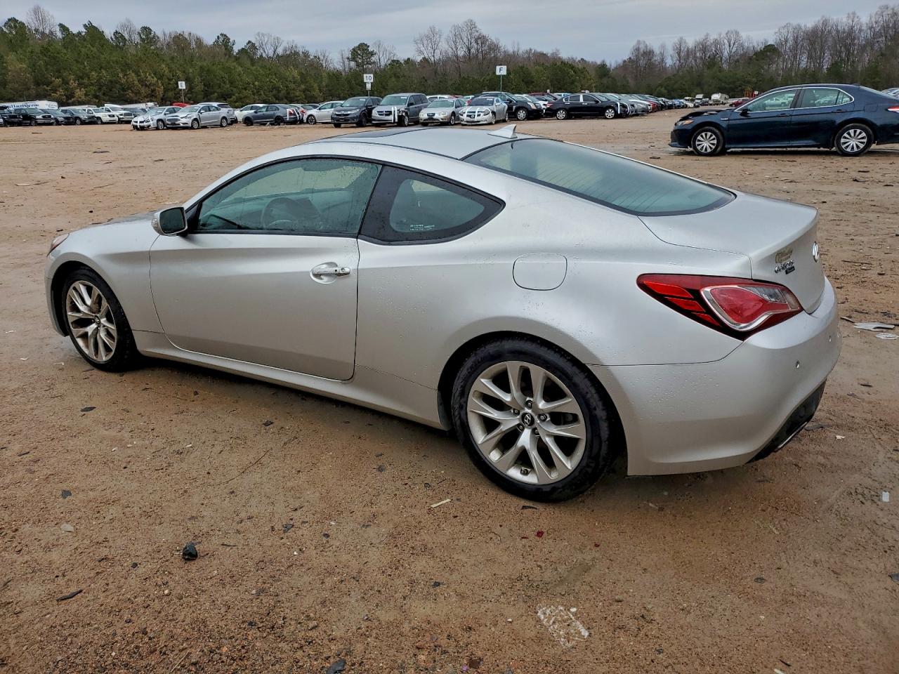 Hyundai Genesis 3.8l Image 2