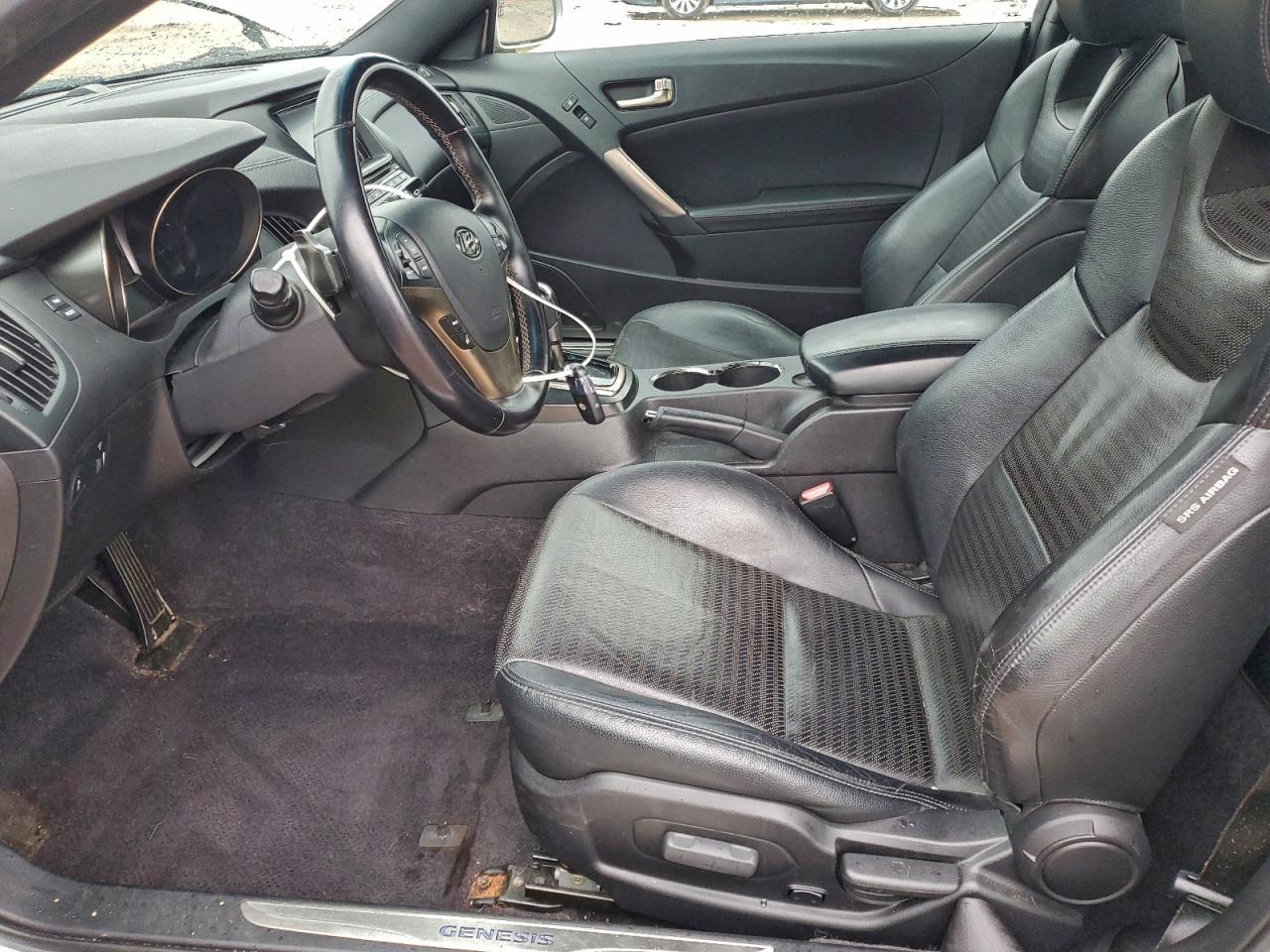 Hyundai Genesis 3.8l Image 11