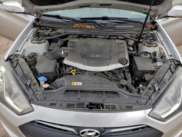 Hyundai Genesis 3.8l Image 9