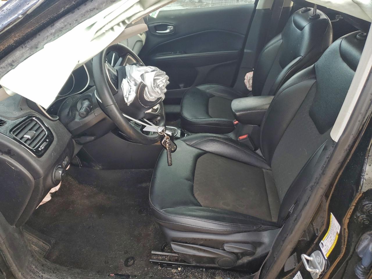 Jeep Compass Latitude Image 2