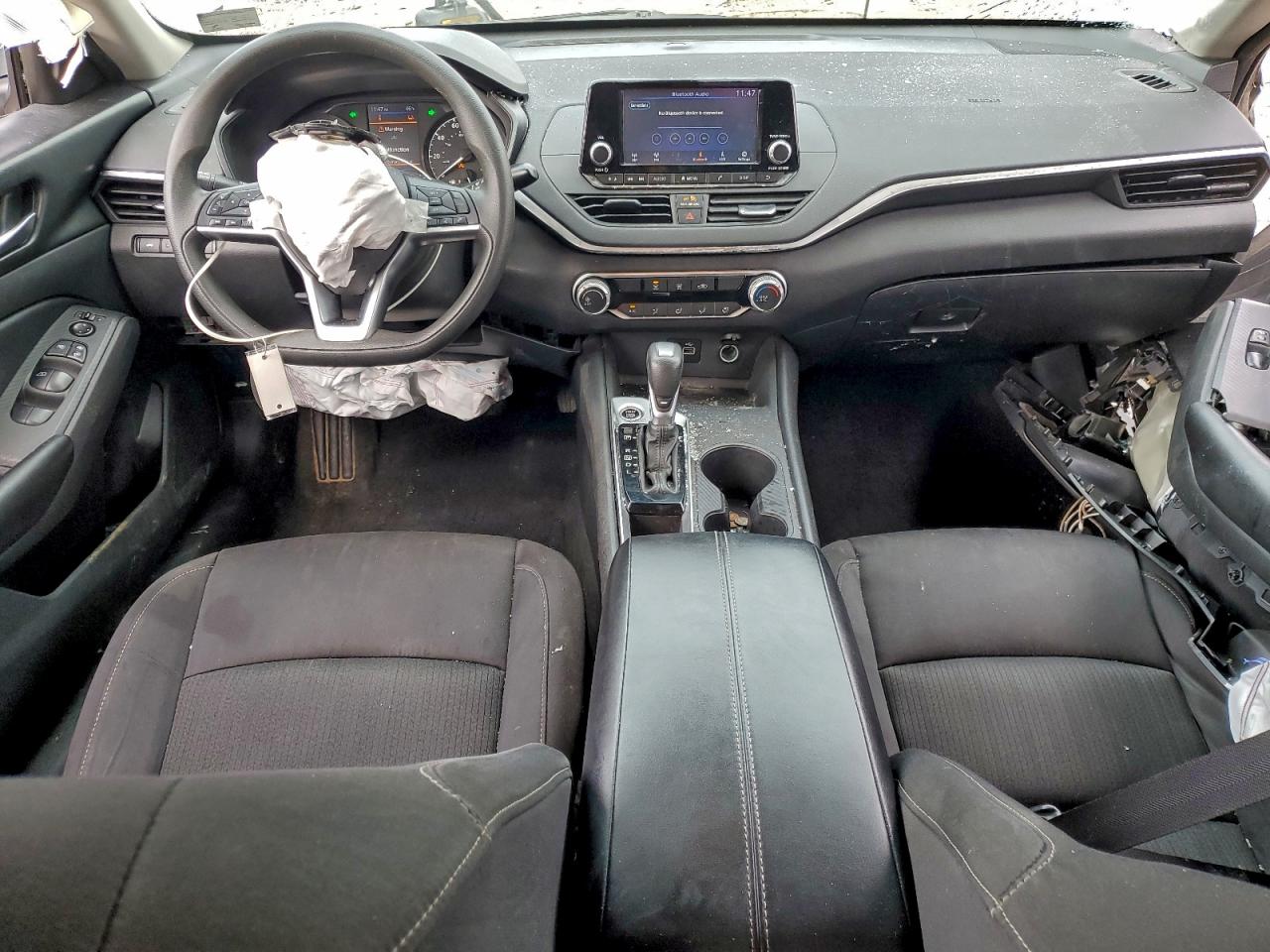 Nissan Altima S Image 3