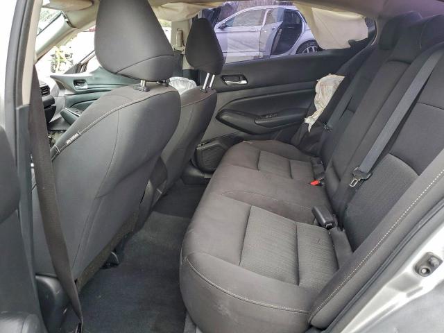 Nissan Altima S Image 12