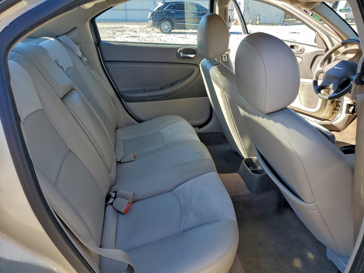 Chrysler Sebring Limited Image 11