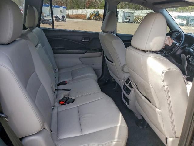 Honda Pilot Touring Image 10